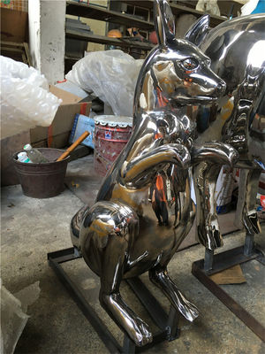 Mirror Kangaroo Metal Animal Sculptures Floor Installation Giant Animal Statues