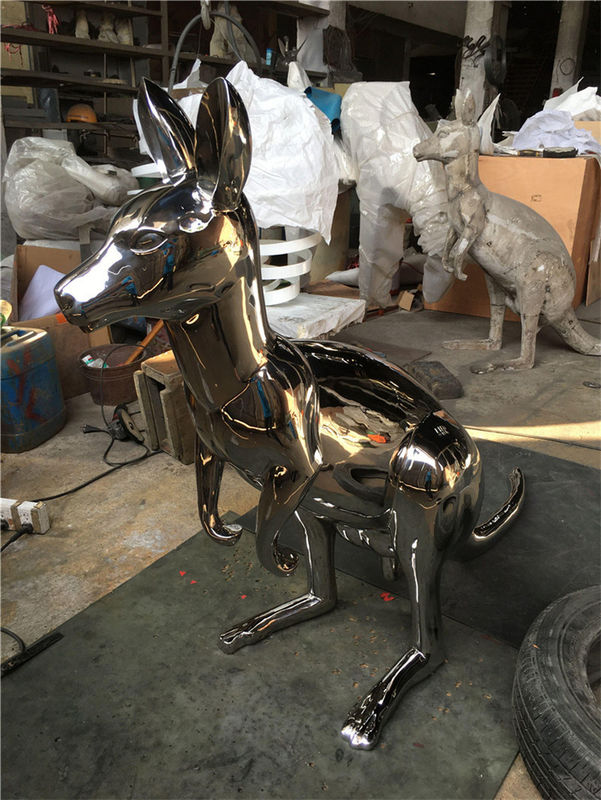 Mirror Kangaroo Metal Animal Sculptures Floor Installation Giant Animal Statues