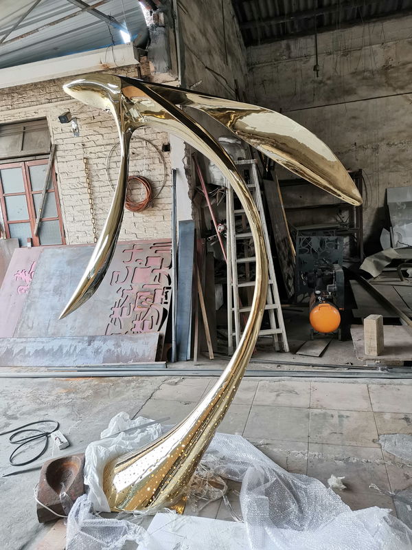 Plating Titanium Modern Metal Sculpture Pool Tall Abstract Sculpture